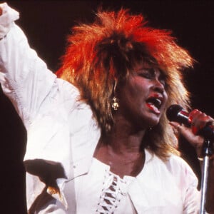 Tina Turner lors d'un concert.