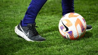 "Il n'osera pas nous niquer" : avant un match décisif, ce président d'un club de foot pète un plomb sur Twitter et s'en prend à l'arbitre