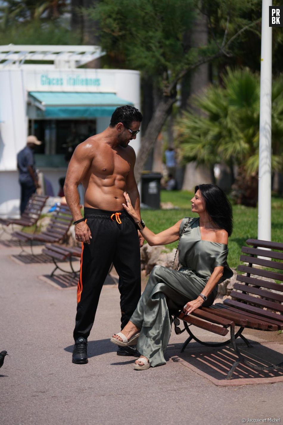 Deux stars de télé-réalité débarquent sur Jacquie et Michel et tournent un  film porno : les premières images du tournage (exclu) : le diaporama -  Purebreak