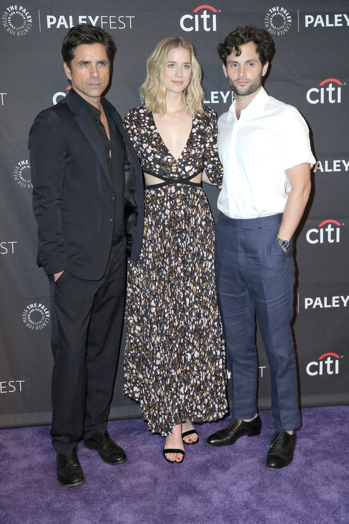 Photo : John Stamos, Elizabeth Lail et Penn Badgley font la promotion de  You. Photo by Priscilla Grant/Everett Collection/ABACAPRESS.COM - PureBreak