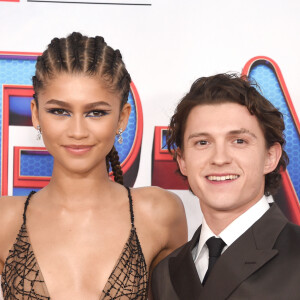 Tom Holland et sa compagne Zendaya à la première du film "Spider-Man: No Way Home" à Los Angeles, le 13 décembre 2021.
