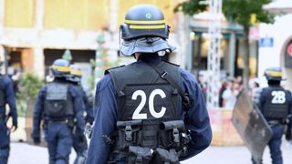 Mort de Nahel : on sait ce qu'a dit Florian M., le policier qui a tiré, lors de sa grade à vue face à l'IGPN, plusieurs zones d'ombre