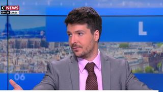 "Je continue à me taire !": Eliot Deval agacé par un chroniqueur de L'heure des pros, le ton monte sur CNews