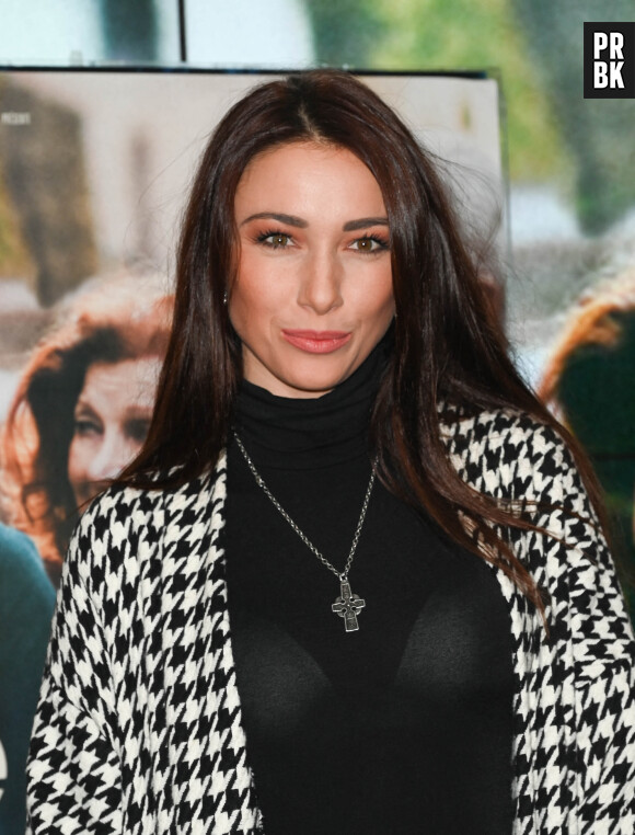 Delphine Wespiser (Miss France 2012) à la première du film "Reste Un Peu" au cinéma UGC Ciné Cité Les Halles à Paris, le 15 novembre 2022. © Guirec Coadic/Bestimage