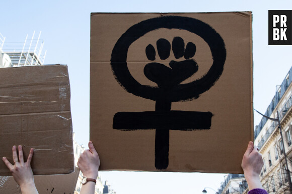 Manifestation féministe dans les rues de Paris, à l'occasion de la Journée internationale des droits des femmes. Le 8 mars 2022 © Céline Bonnarde / Bestimage  Feminist demonstration in the streets of Paris, on the occasion of International Women’s Rights Day. On March 8TH 2022 