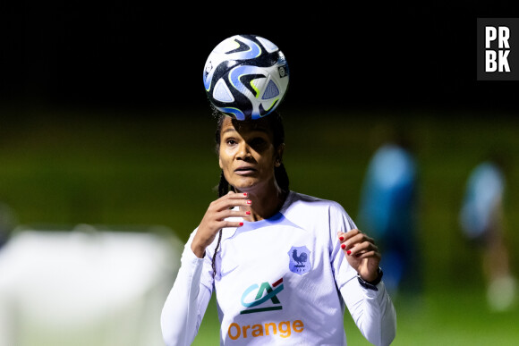 SYDNEY, AUSTRALIA - JULY 16: Wendie Renard of France heads the ball during a France Training Session at Valentine Sports Park on February 16, 2023 in Sydney, Australia. © Icon SMI/Panoramic/Bestimage