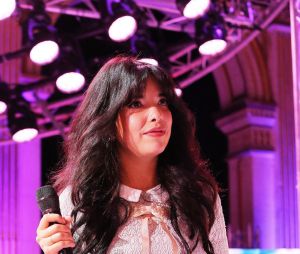 Aya Nakamura occupe confortablement la première place.
Indila - Enregistrement des performances artistiques au flux streaming de la Journée des Assises de la Parité 2021, dans la grande salle des fêtes de la Mairie de Paris. Le 5 mai 2021