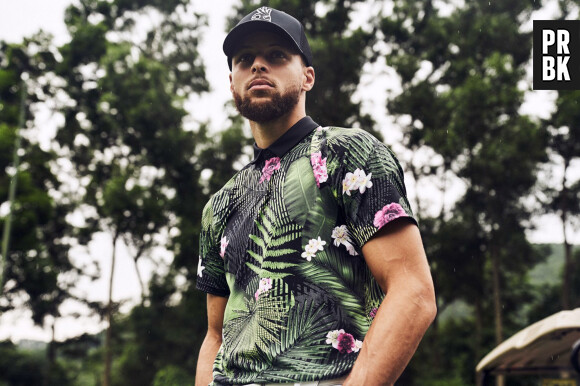 Il faut dire que le sportif avait un avantage de taille : il évoluait à domicile.
La star de la NBA Stephen Curry pose pour la nouvelle collection de vêtements de golf de la marque "Under Armour", qui sera proposée cet automne. Baltimore, le 27 juin 2019.
