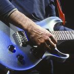 20 ans après son dernier album, cette star de la musique gagne encore 2 millions d'euros par an sans rien faire (merci les mariages)