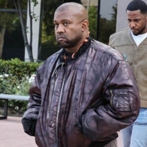 Le rappeur Ye (Kanye West) est allé voir jouer son fils Saint dans un match de basket à la Mamba Academy à Thousand Oaks. Le 16 juin 2023  Thousand Oaks, CA - Rapper and proud dad Kanye West heads home after attending his son Saint's basketball game with some friends at Mamba Academy in Thousand Oaks. Pictured: Kanye West 