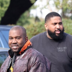 Le rappeur Ye (Kanye West) est allé voir jouer son fils Saint dans un match de basket à la Mamba Academy à Thousand Oaks. Le 16 juin 2023  Thousand Oaks, CA - Rapper and proud dad Kanye West arrives for his son Saint's basketball game with some friends at Mamba Academy in Thousand Oaks. Pictured: Kanye West 