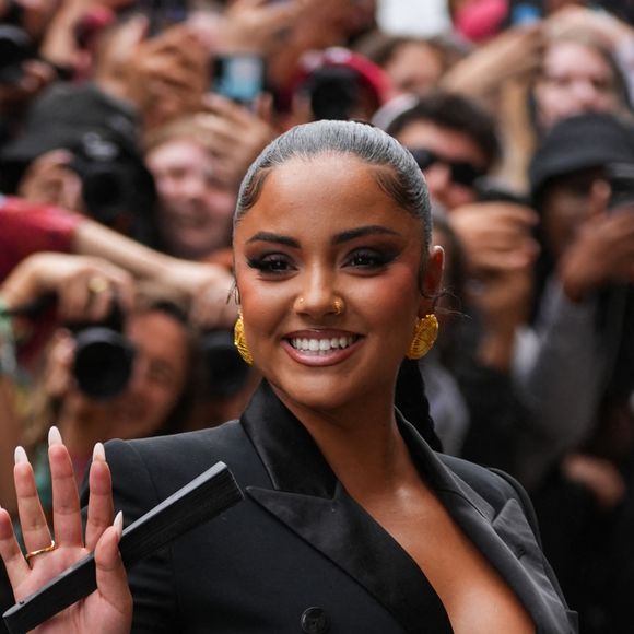 Mais actuellement elle ne vas pas dans la bonne direction.
Wejdene à Paris.