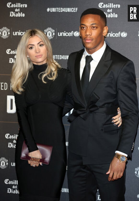 Anthony Martial et son ex-compagne Mélanie Da Cruz lors du dîner de gala "United For Unicef" à Manchester, le 15 novembre 2017.