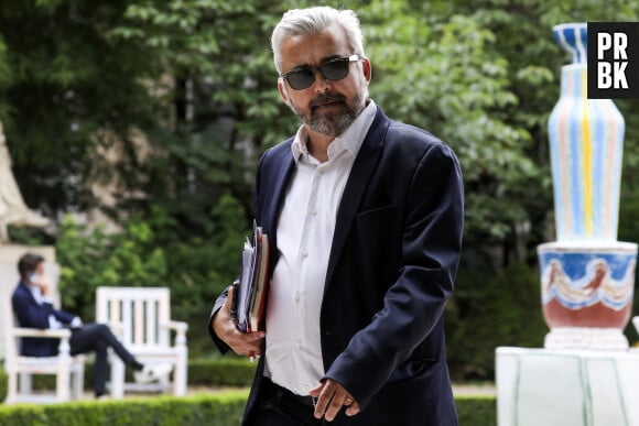 Exclusif - Alexis Corbière, député LFI dans les jardins des quatre colonnes avant la séance de questions au gouvernement à l'assemblée nationale, à Paris, France, le 27 juin 2023. © Stéphane Lemouton/Bestimage