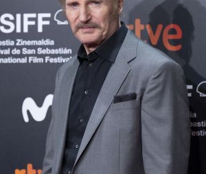 Liam Neeson à la première de "Marlowe" au 70ème Festival du Film de Saint-Sébastien, le 24 septembre 2022.  Celebrities at premiere of "Marlowe"during the 70th San Sebastian Film Festival. September 24th, 2022. 