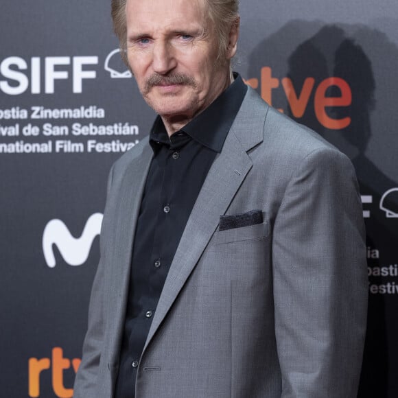 Liam Neeson à la première de "Marlowe" au 70ème Festival du Film de Saint-Sébastien, le 24 septembre 2022.  Celebrities at premiere of "Marlowe"during the 70th San Sebastian Film Festival. September 24th, 2022. 