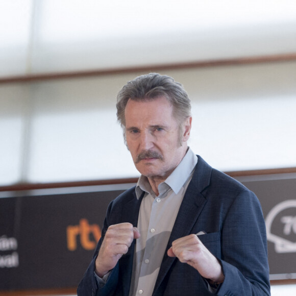 Liam Neeson au photocall de "Marlowe" au 70ème Festival du Film de Saint-Sébastien, le 24 septembre 2022.  Celebrities at the photocall of "Marlowe" during the 70th San Sebastian Film Festival. September 24th, 2022. 