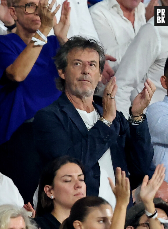 Jean-Luc Reichmann - People dans les tribunes lord du match d'ouverture de la Coupe du Monde de Rugby France 2023 avant le match de la Poule A entre la France et la Nouvelle-Zélande au Stade de France à Saint-Denis le 8 septembre 2023. © Dominique Jacovides/Bestimage 