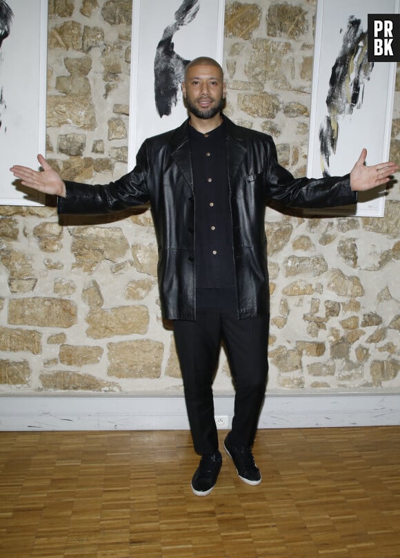 Xavier Delarue au vernissage par le secours populaire de l'exposition "Beirut 6.06pm" lors du lancement national de la campagne" Printemps de la solidarité mondiale" à Paris le 17 mars 2023. © Denis Guignebourg/Bestimage