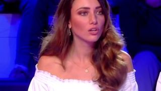 "Tu dis n'importe quoi !" : Delphine Wespiser s'exprime sur la guerre Israël-Hamas dans TPMP, Cyril Hanouna la recadre sèchement