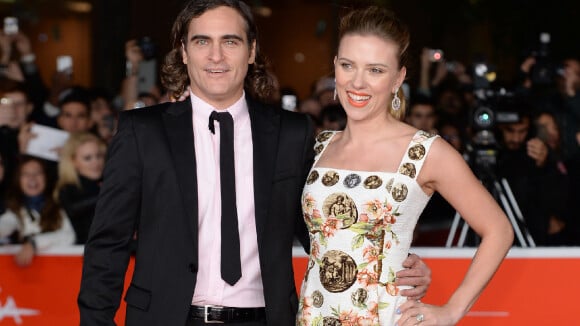 Joaquin Phoenix a fui le tournage de ce film à cause des orgasmes de Scarlett Johansson : "Il perdait le contrôle"