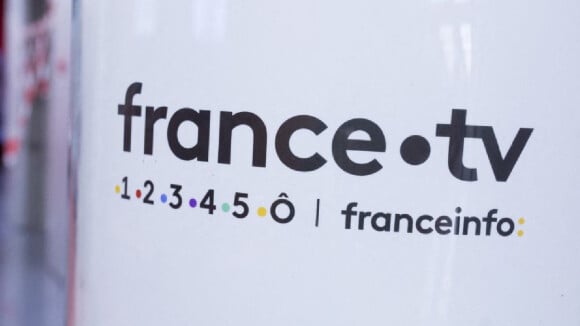 Cet ex-animateur de France 2 règle violemment ses comptes avec la chaîne : "contrairement à TF1..."