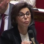 "Si vous voulez devenir humoriste..." : Rachida Dati envoie balader un député après des attaques sur son passé de ministre