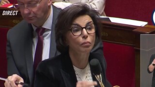 "Si vous voulez devenir humoriste..." : Rachida Dati envoie balader un député après des attaques sur son passé de ministre