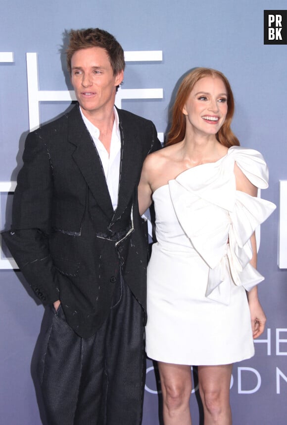 Eddie Redmayne et Jessica Chastain à la première du film "The Good Nurse" à New York, le 18 octobre 2022.