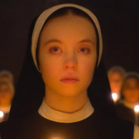 Vous avez tremblé de peur devant Immaculé, avec Sydney Sweeney ? Ce nouveau film d'horreur avec des nonnes est encore plus terrifiant !