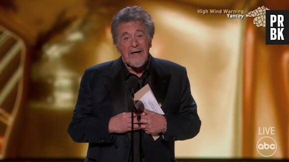 Al Pacino sur la scène pour la cérémonie des Oscars 2024 à Los Angeles.