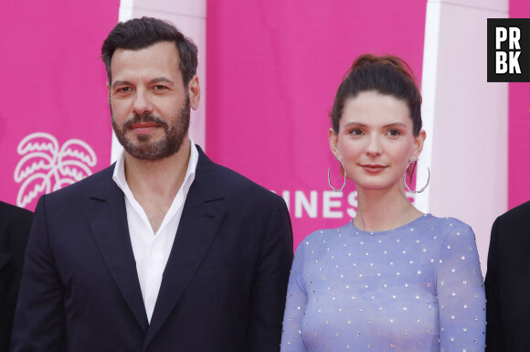 Laurent Lafitte et Joséphine Japy pour la série "Tapie" - Photocall (tapis rose) du festival Canneseries saison 6 au palais des festivals à Cannes le 16 avril 2023. © Denis Guignebourg / Bestimage 