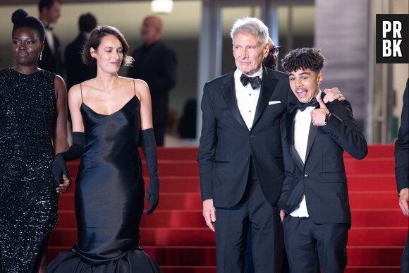 Shaunette Renée Wilson, Phoebe Waller-Bridge, Harrison Ford, Ethann Isidore durant la descente des marches du film « Indiana Jones et le cadran de la destinée (Indiana Jones and the Dial of destiny) » lors du 76ème Festival International du Film de Cannes, au Palais des Festivals à Cannes. Le 18 mai 2023 © Olivier Borde / Bestimage