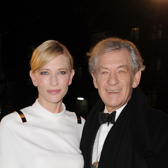 Cate Blanchett et Sir Ian McKellen. - Premiere du film "Le Hobbit : Histoire d'un aller-retour" a Londres. Le 12 décembre 2012