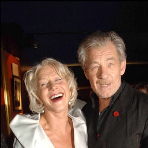 Dame Helen Mirren et Sir Ian McKellen à la première du film The Queen à Londres


