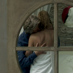 Trop de scènes sexy et dénudées dans cette série culte de TF1, le coup de gueule de son actrice principale : "Ca me gênait..."