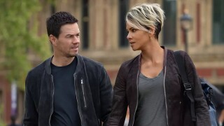 The Union : des clashs avec Halle Berry sur le tournage du film de Netflix ? Mark Wahlberg met les choses au clair, "Elle est finalement exactement..."