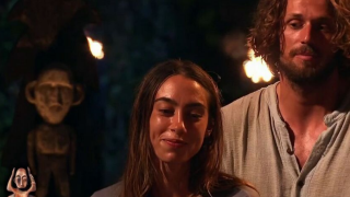 Koh Lanta, la tribu maudite : Cassandre balance une séquence pas vue à la télé qui explique pourquoi Maxim n'a pas joué son collier