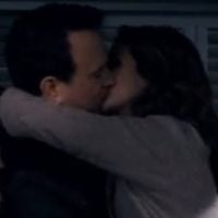 Julia Roberts et Tom Hanks s&#039;embrassent ... dans la bande annonce de Larry Crowne (vidéo)
