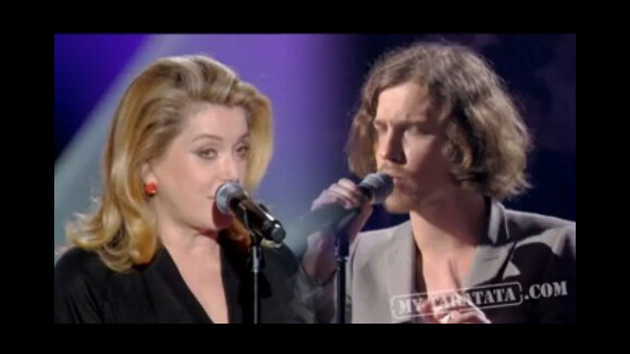 Catherine Deneuve ... un duo en live avec Julien Doré (VIDEO)