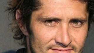 Bixente Lizarazu ... L'équipe d'Evian en Ligue 1 ... Il se promènera nu