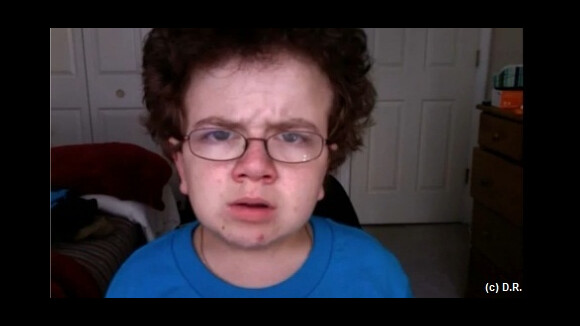 Keenan Cahill : il se sent bien en chanson (VIDEO)