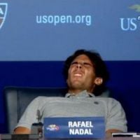 Rafael Nadal : victime de crampes il s&#039;effondre en pleine conférence de presse (VIDEO)