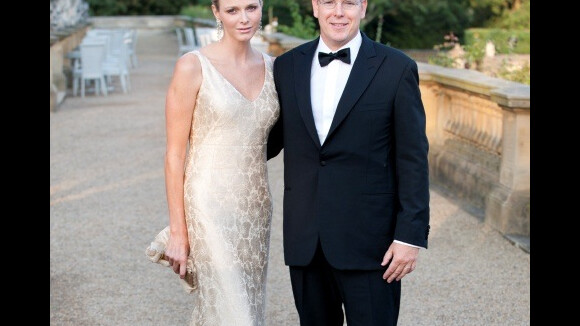 PHOTOS - Albert et Charlène plus glamours que jamais