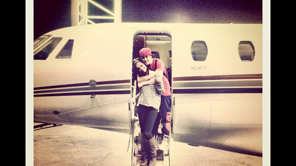 Justin Bieber et Selena Gomez dans un avion ... où vont-ils