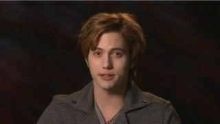 Twilight 4 : Jackson Rathbone remercie les fans du film (VIDEO)