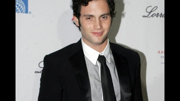 Penn Badgley (Gossip Girl) en couple : il sort avec la fille de Lenny Kravitz