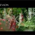 Emma Stone dans la nouvelle pub pour Revlon