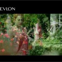 Emma Stone : nouvelle bombe de la pub Revlon (VIDEO)