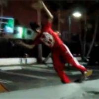 Justin Bieber : Avec lui, le skate, c&#039;est torse nu ou rien ! Miammm (VIDEO)